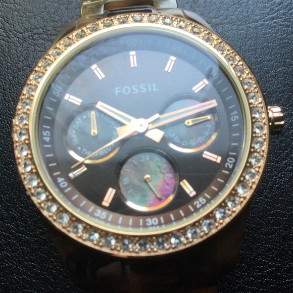 Fossil Tortoiseshell Watch With Rose Gold, Shell & Crystal Accents - Picture 3 of 9